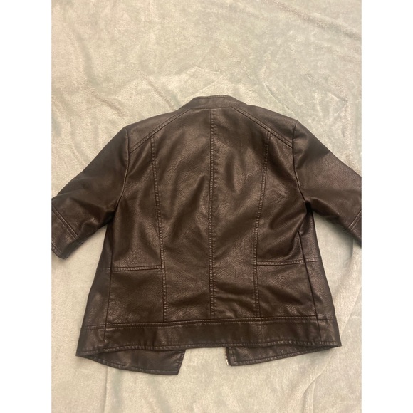 Vegan leather biker jacket with short sleeve - Picture 2 of 2